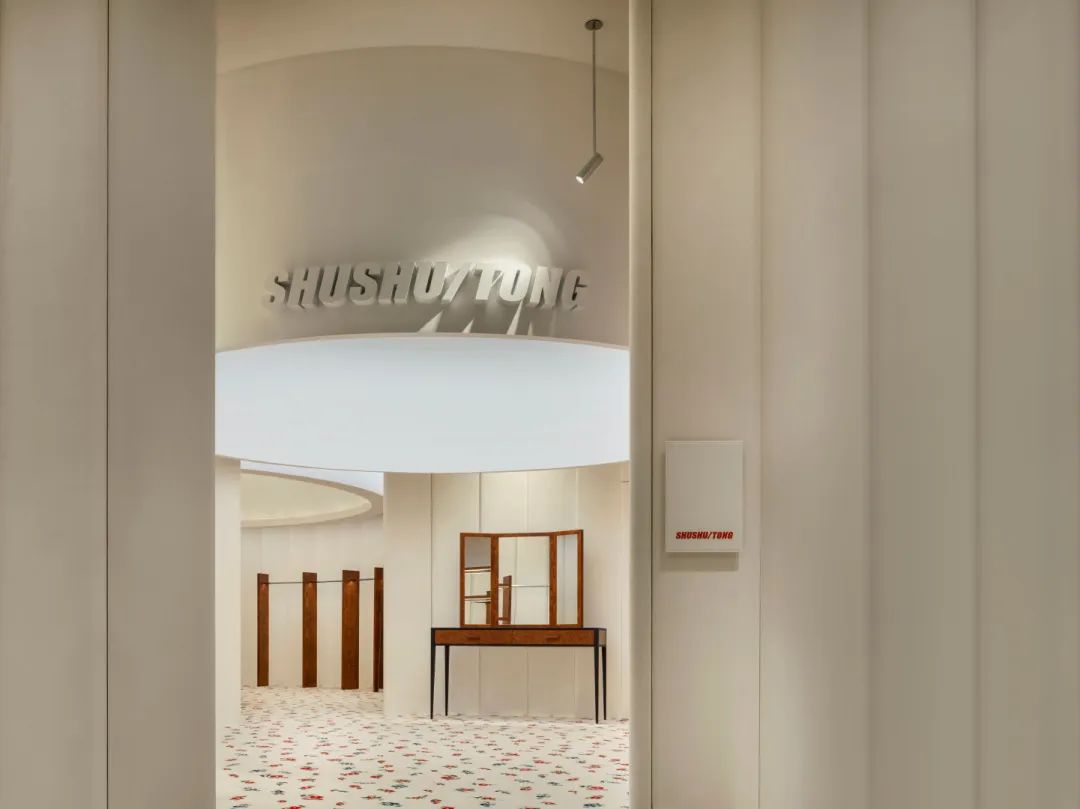 emmawatson模特,emmawatson巴黎时装周