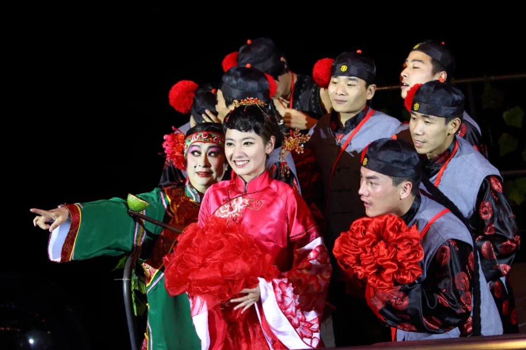 宏村网红阿菊,宏村阿菊旅游攻略