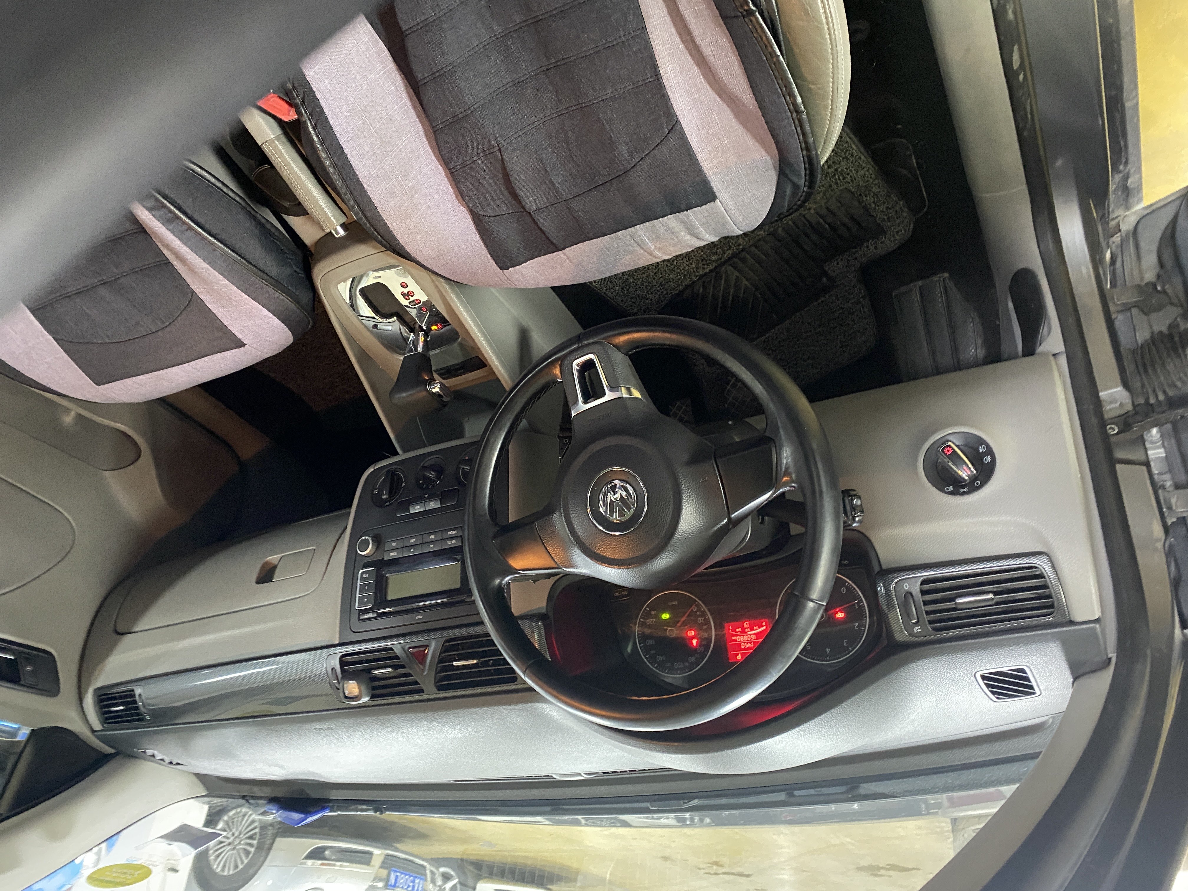 2012年宝来1.6L自动舒适型售价3.98万