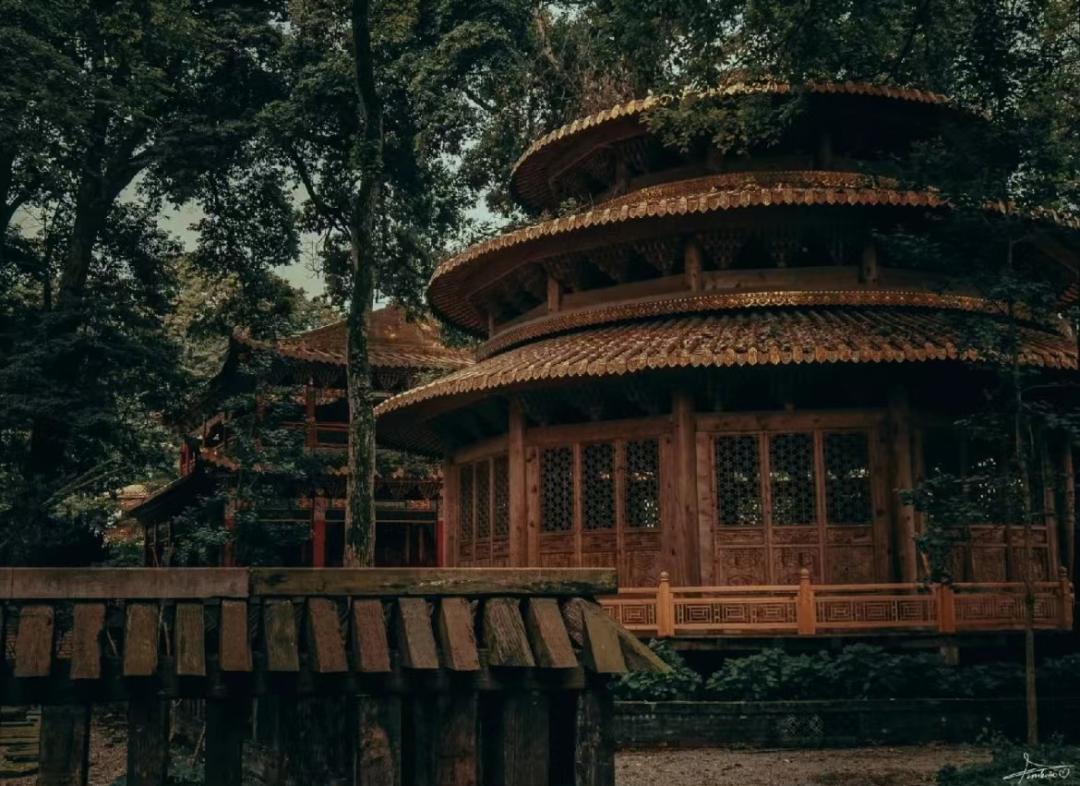 褰窞鐧介箍灏忛晣闇嶆牸娌冭尐,褰窞闇嶆牸娌冭尐