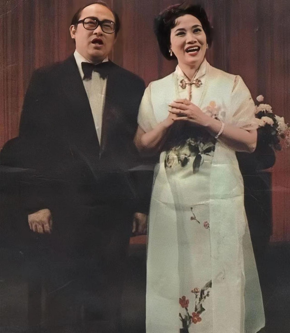 朱逢博丈夫骨灰摆放在哪里,著名女歌唱家朱逢博近况