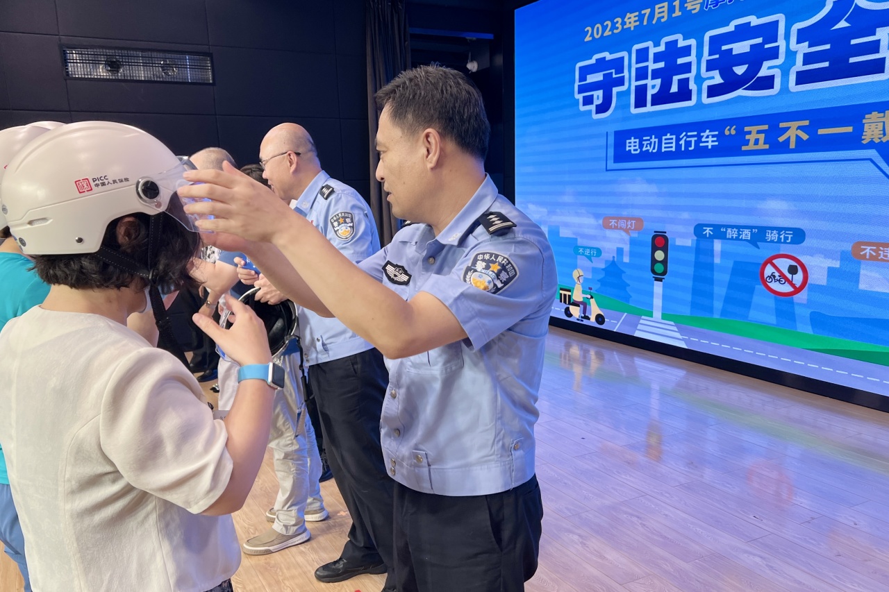 头盔新国标来了！骑电动车不戴头盔？遇事故颅脑损伤概率高三倍