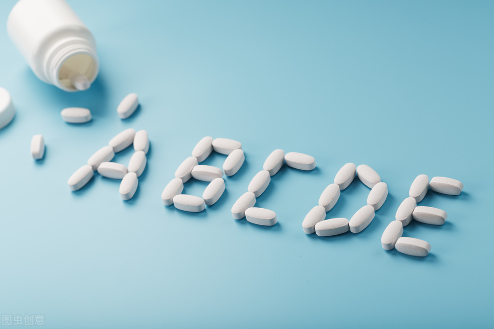 缺乏维生素所致的各种疾病,老年人缺乏维生素C症状有哪些