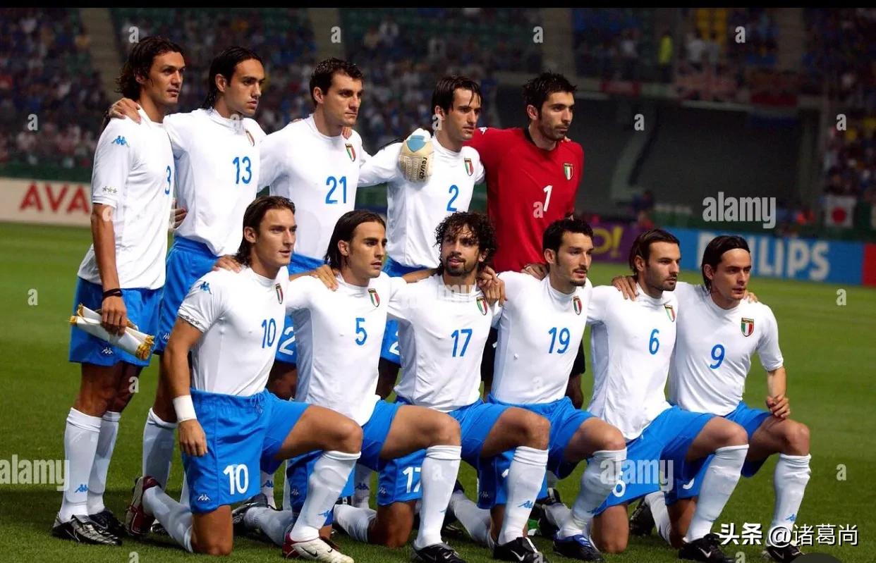 意大利足球队经典球服,意大利男足最新球服