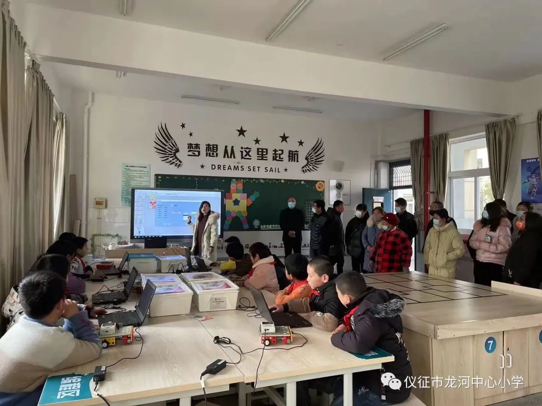 榫欐渤灏忓鍏冩棪,榫欐渤灏忓鍏冩棪鑱旀鏅氫細