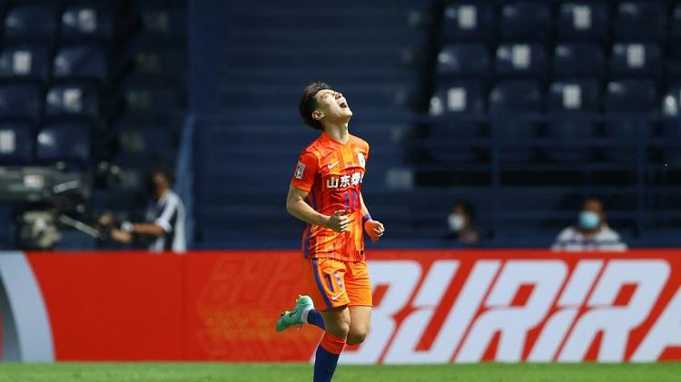 泰山小将亚冠上演转身过人射门一条龙未来希望加盟北京国安