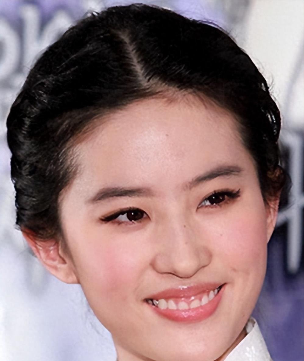 什么叫一张嘴毁了脸蛋,金晨和袁姗姗谁漂亮