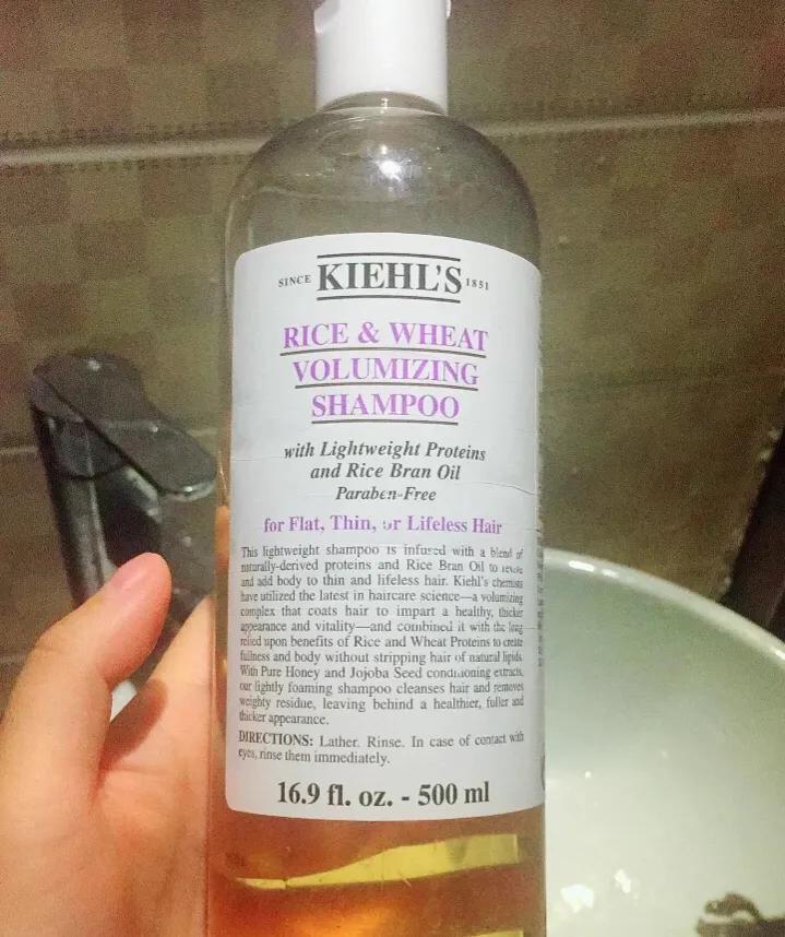 老国货洗发水黑芝麻洗发水,去超市买洗发水红黑榜