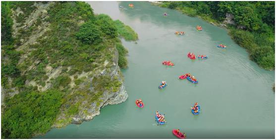 相见恨晚这首歌完整版,原汁原味古色古香的一座小城
