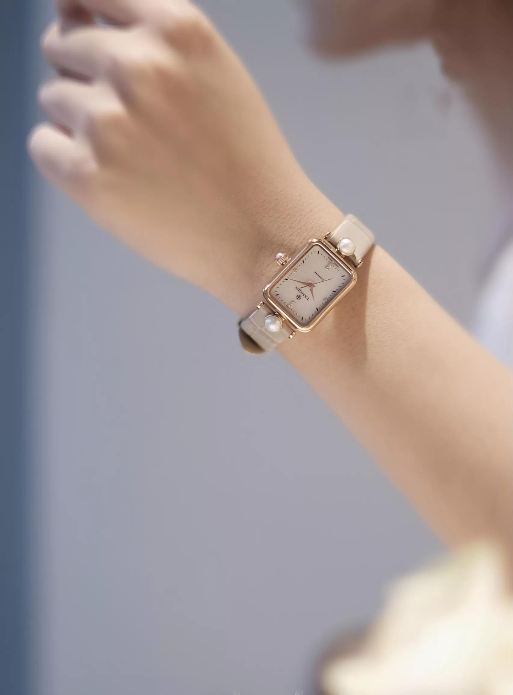 戴手表怎么拍照好看,戴着手表怎么拍照好看