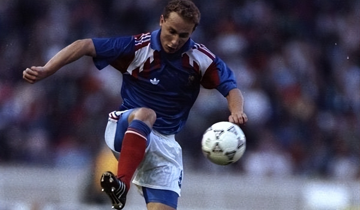 法国队吉鲁当选全场最佳,法国队欧洲杯姆巴佩进球