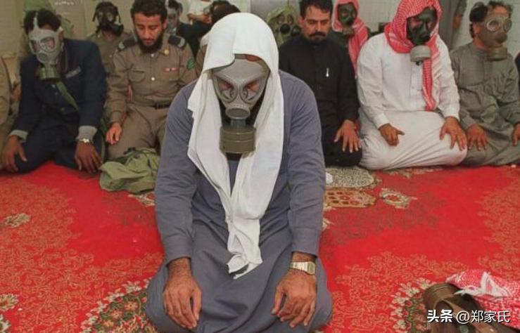 日本暴行老照片,日军女子拍照