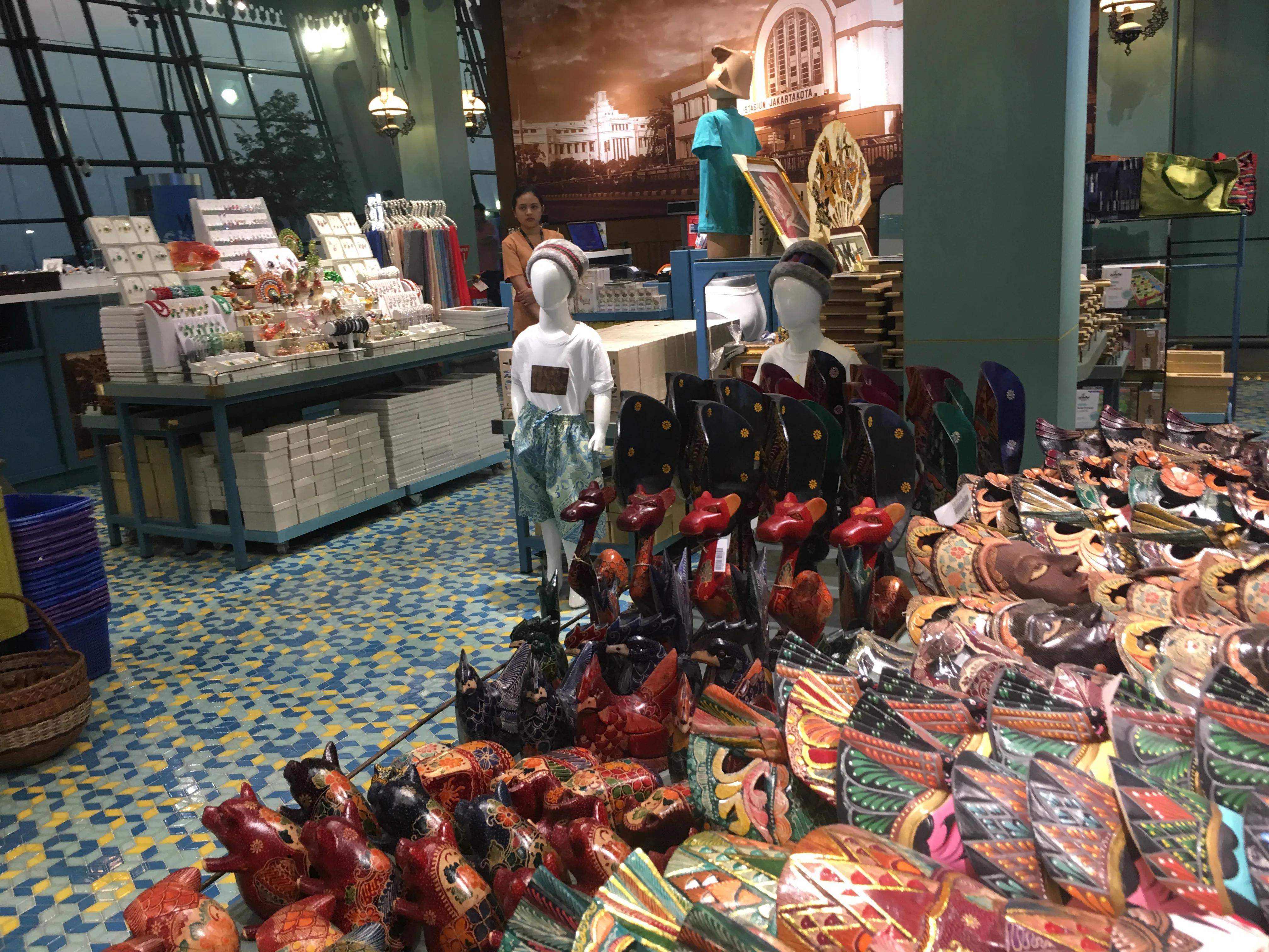 青山印尼简历,青山印尼翻译