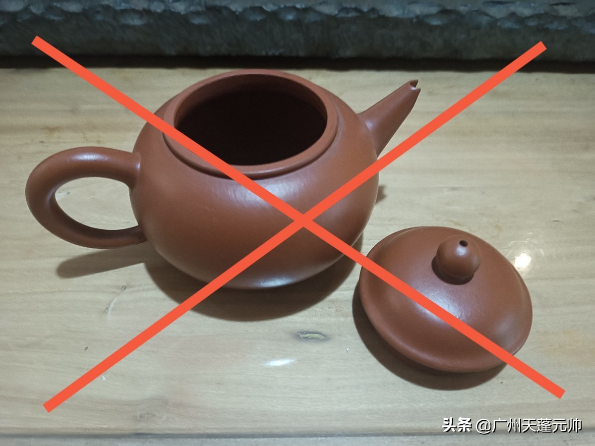 出门吃饭被服务员盯着看,出去吃饭看餐厅卫生