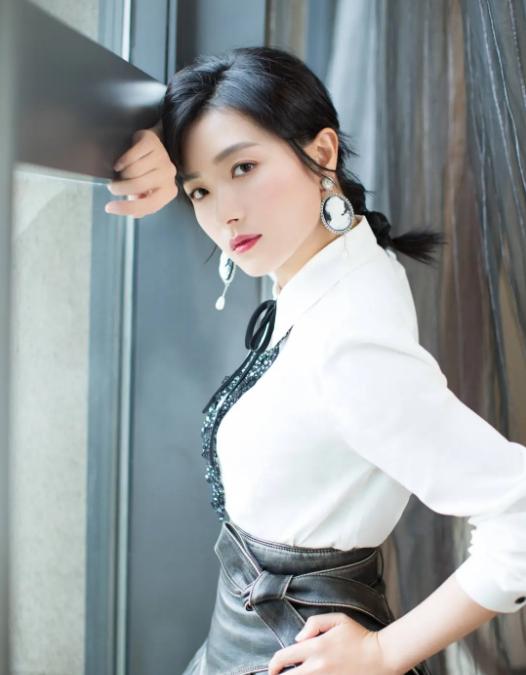 万茜演虎妈,学爸万茜