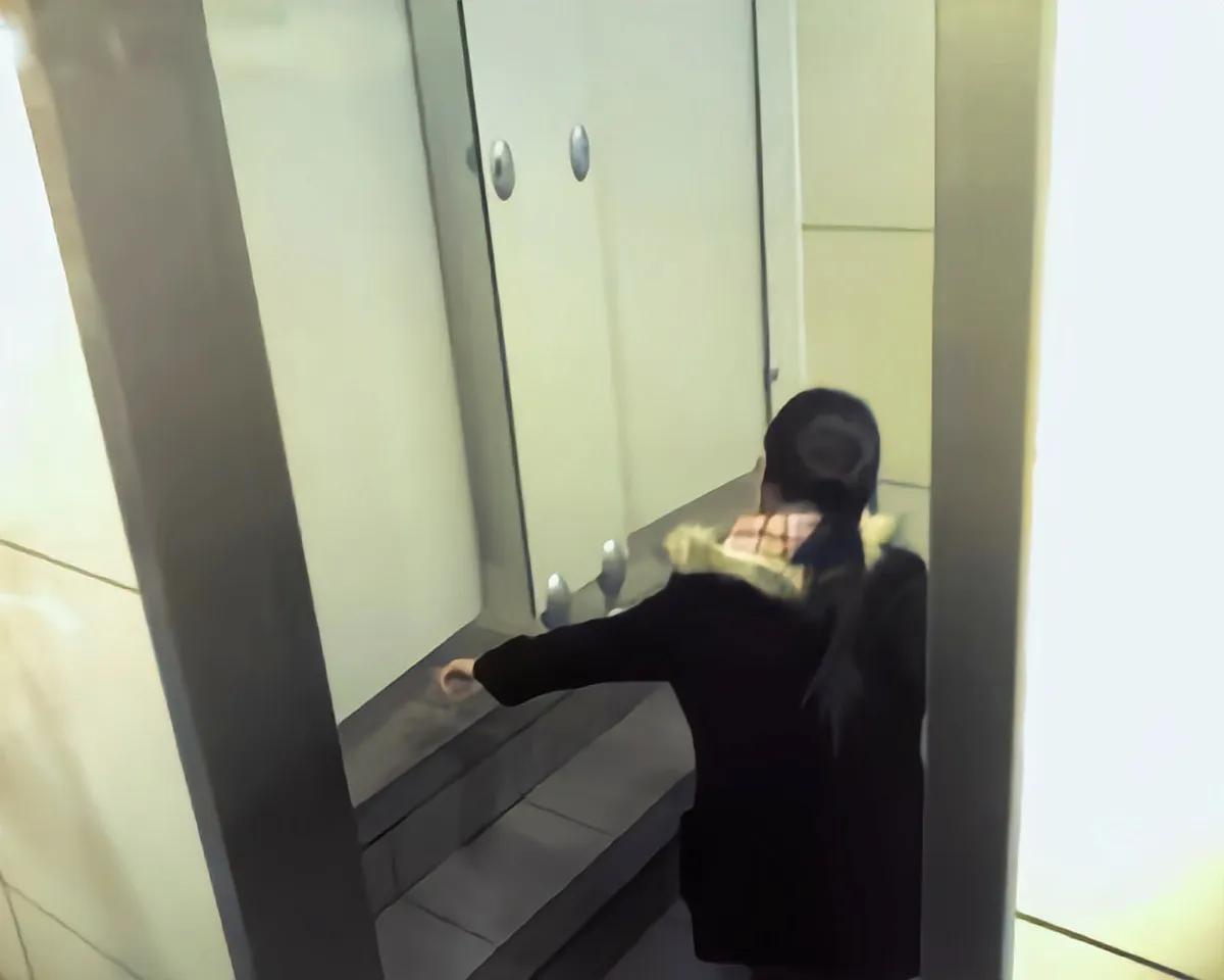 *拍偷**美女自拍如何防止无处不在的*拍偷**，尤其是女性*拍偷**