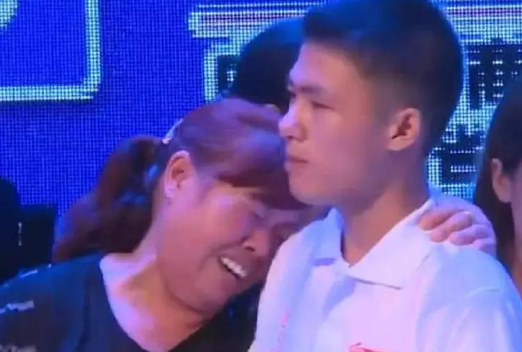 福建男孩4岁被拐，17年后被生父母找到，养父：回来继承千万家产