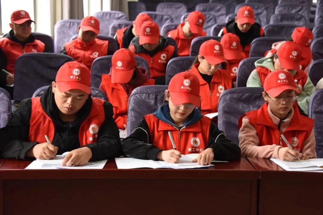 社会工作专业就业前景,社会工作研究生就业前景怎样