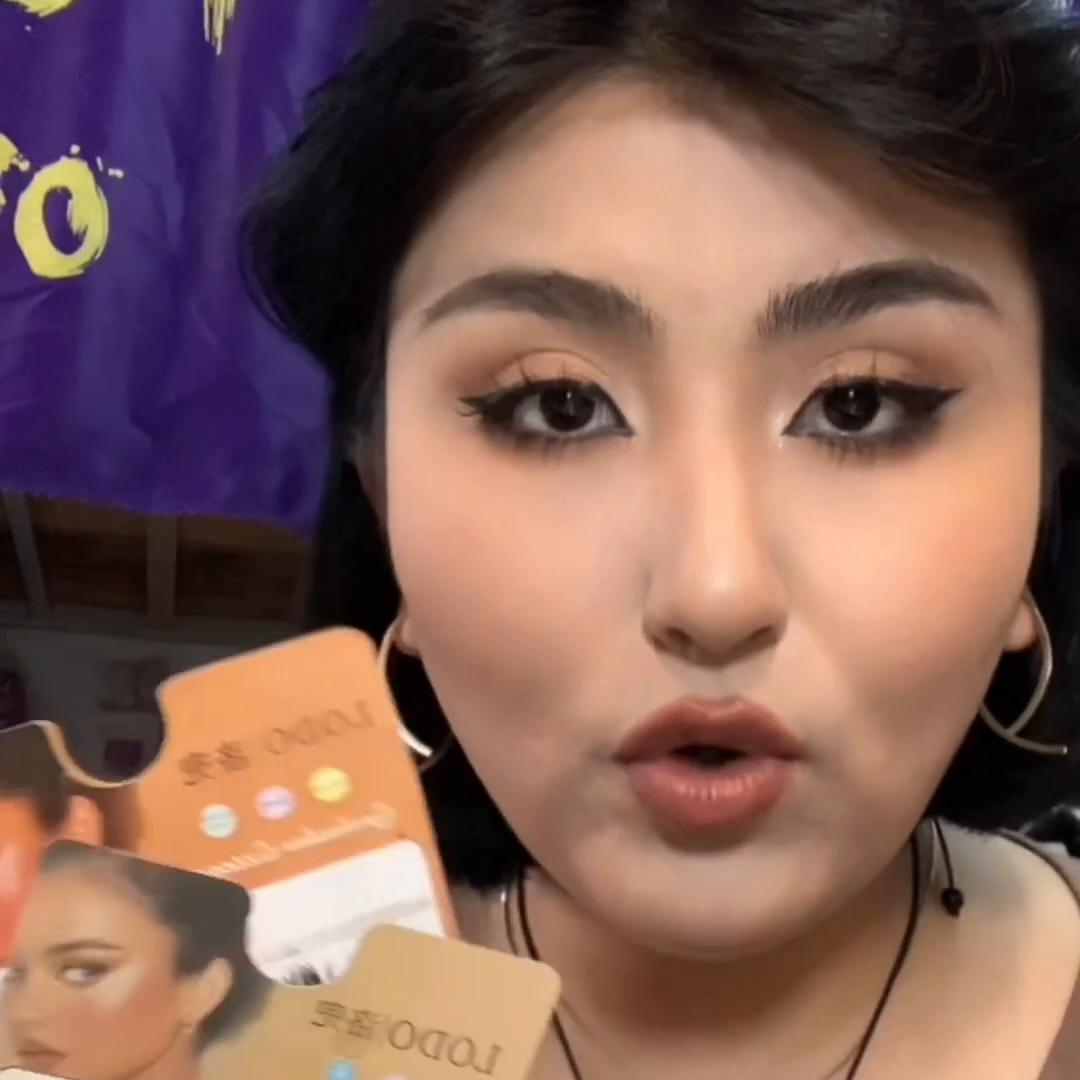 娜扎的抠搜便宜好物分享：粉底液，假睫毛，去闭口精华水，...