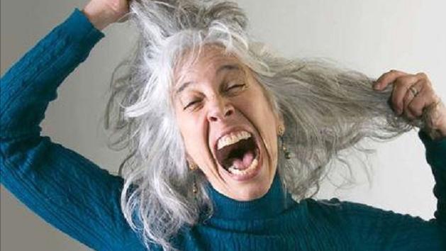 女性白发莫名增多？不要总认为是老了，或是体内缺乏这3种元素