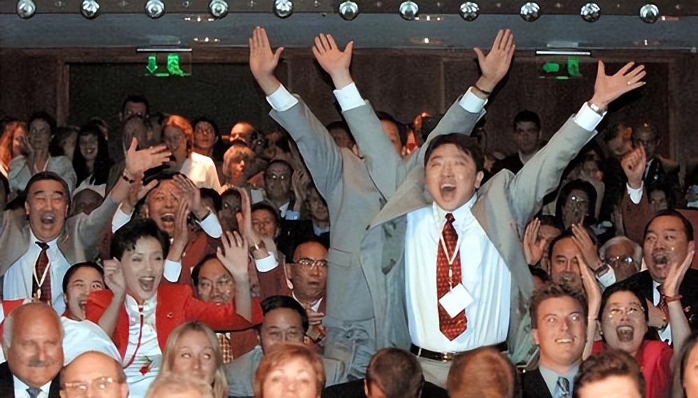 耗费1.18亿打造的鸟巢,15年耗资100亿美元