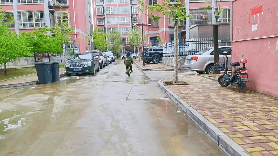 酷骑城市款儿童自行车f3,酷骑f3和迪卡侬儿童自行车哪款好