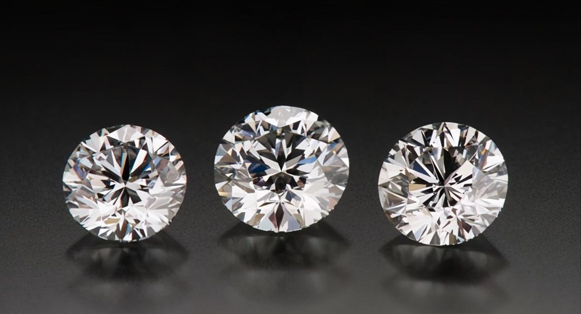 钻石为啥贬值那么厉害,钻石值不值钱回收