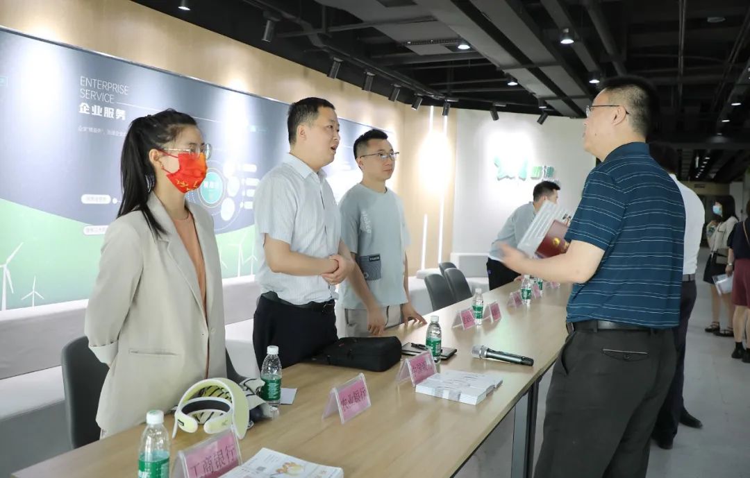 银企对接，现场融资，“蓉易贷”业务申请攻略在这里...