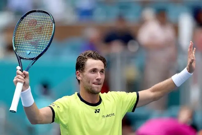 椴佸痉2023璧涘琛ㄧ幇,椴佸痉闆嗛敠