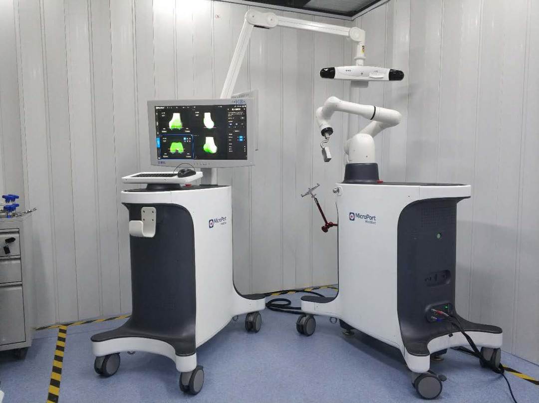 股骨颈骨折矫正仪器,骨科机器人好用吗