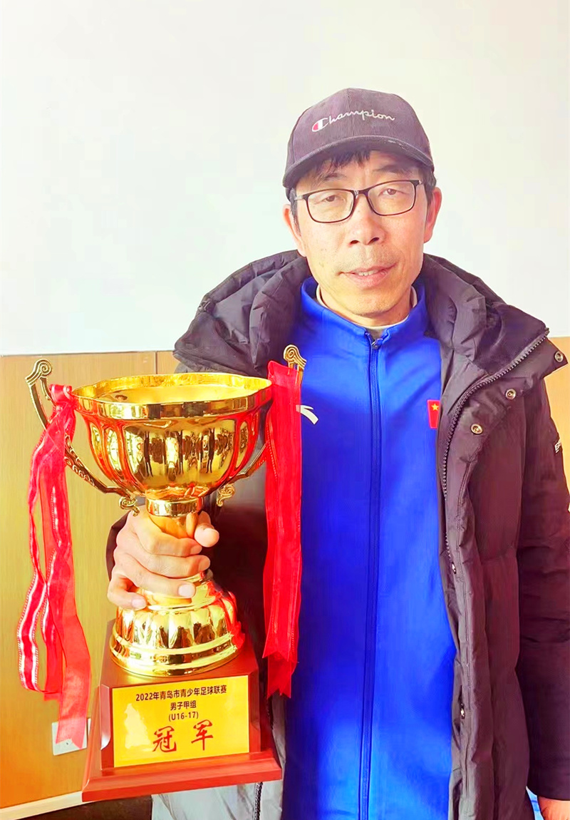 青岛城阳二中男子足球队名单,城阳融媒直播足球