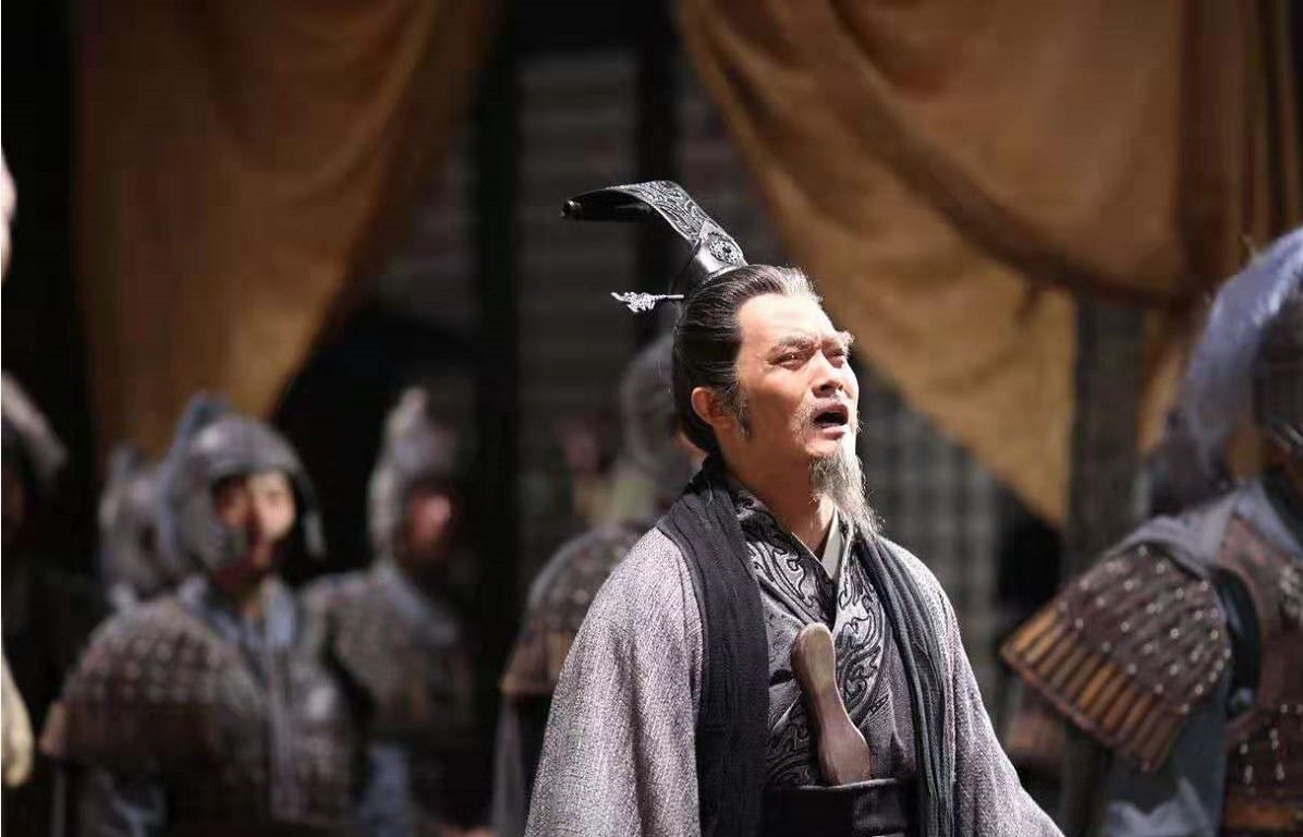 落难公主被当丫鬟复位后杀全家,公主被掉包流落民间进入青楼