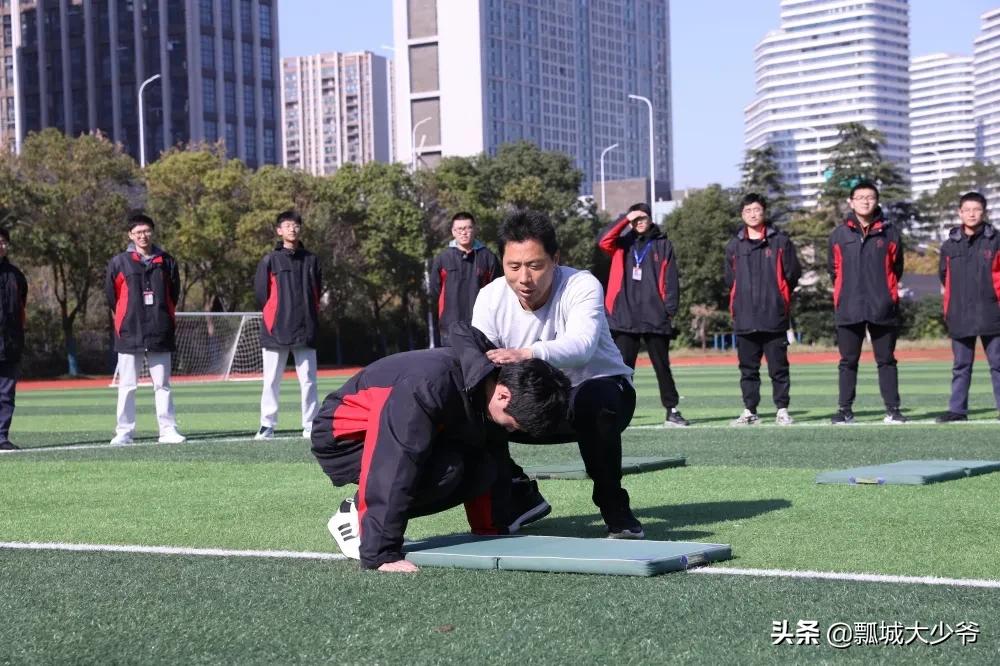 体育教师艺体教研活动,体育教师基本功集体特色展示