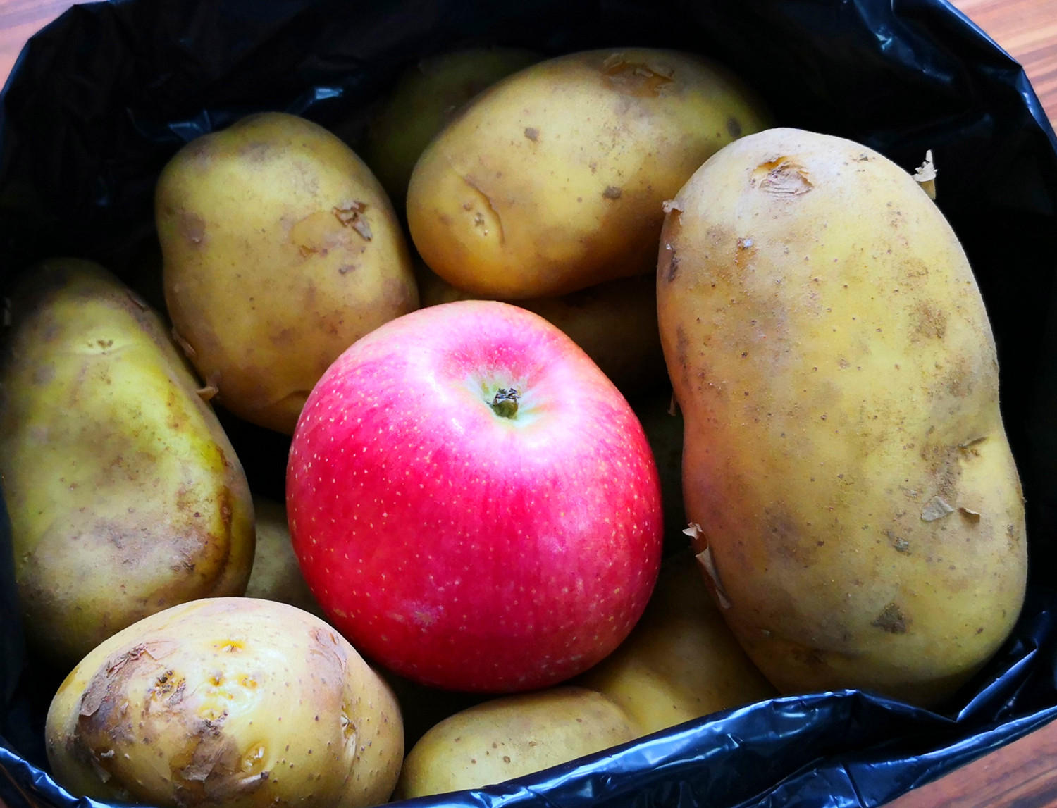 土豆常温保存不发芽最简单的方法,夏天土豆怎么保存不发芽