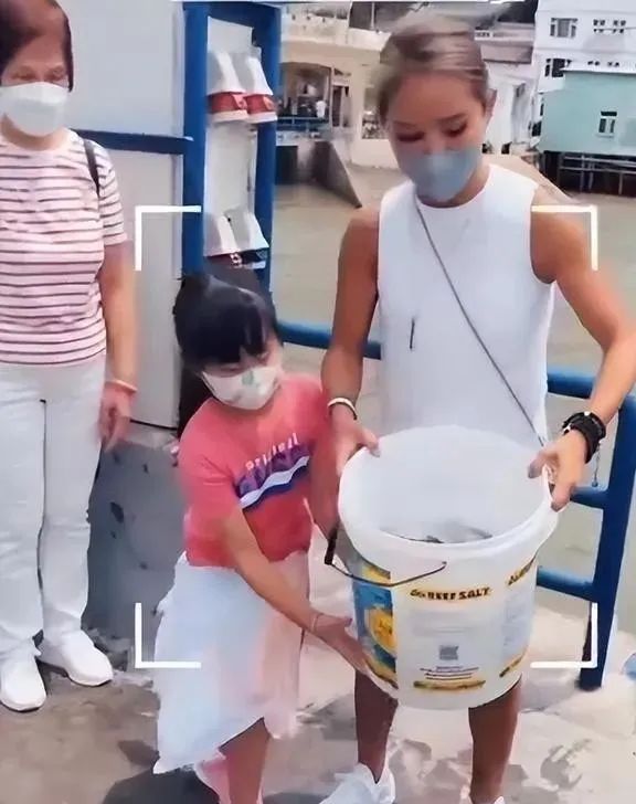 洗米华判刑18年，监狱生活曝光！长子仍游迪拜继续享受