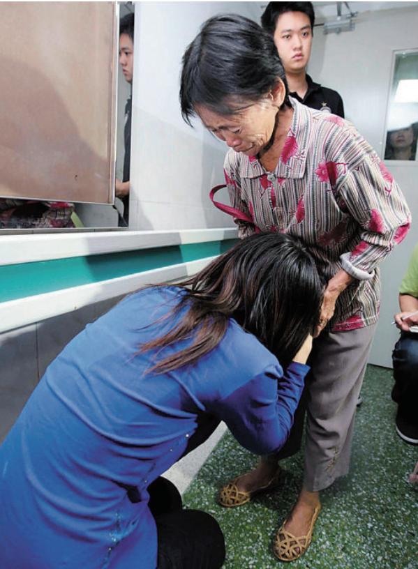 小悦悦事件陈贤妹,陈贤妹给钱小悦悦家人