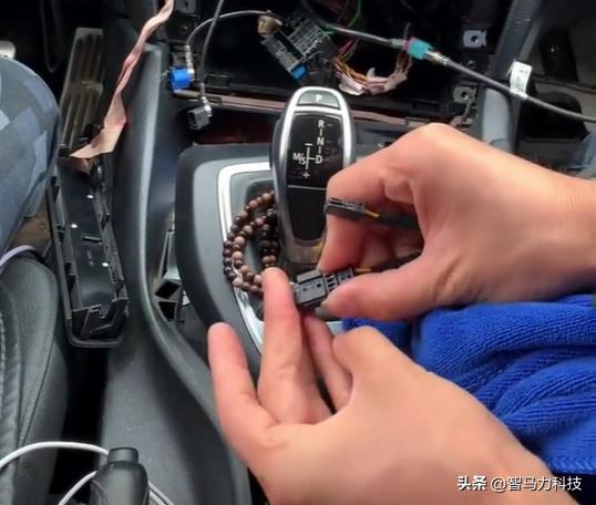 2015骞村疂椹瑇6carplay杩炴帴鏂规硶,瀹濋┈x6鏃犵嚎carplay鐩掑瓙