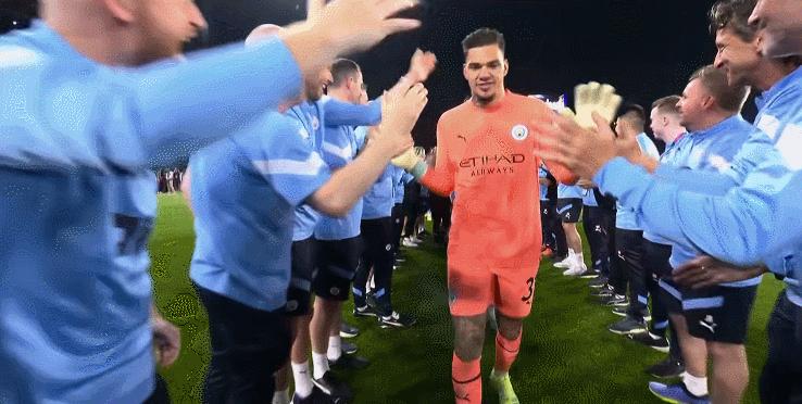 瓜迪奥拉六年的曼城欧冠之旅,曼城夺欧冠瓜迪奥拉落泪