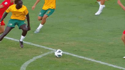 宁可站着死也不躺着活,杨晨04年亚洲杯