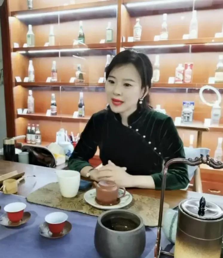 惊爆大瓜，出轨门牵出神秘骑行团，聊天记录被曝光，毁三观啊！