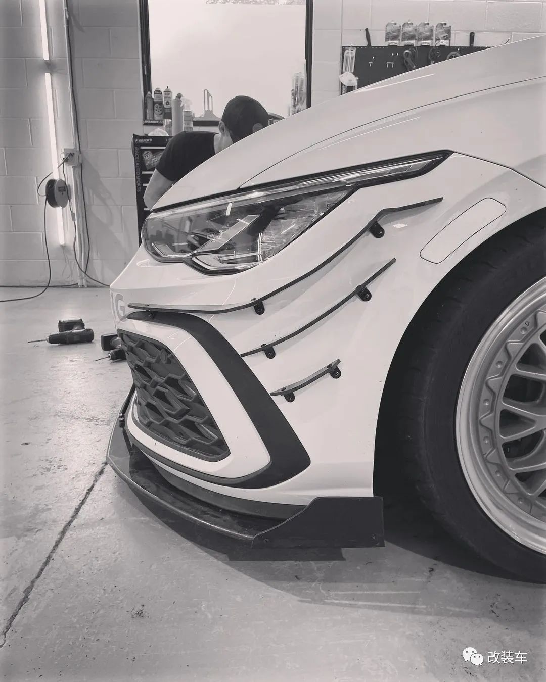 第八代高尔夫gti实车图片,高尔夫8代gti姿态