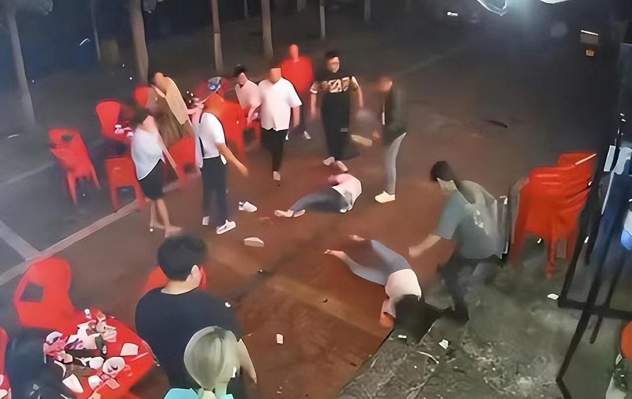 唐山打人烧烤店事件进展,唐山打人案最后4人落网细节曝光