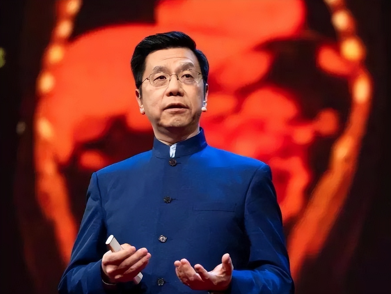 毅然拒绝美国，把864家公司带回祖国，只为告知世界：我是中国人