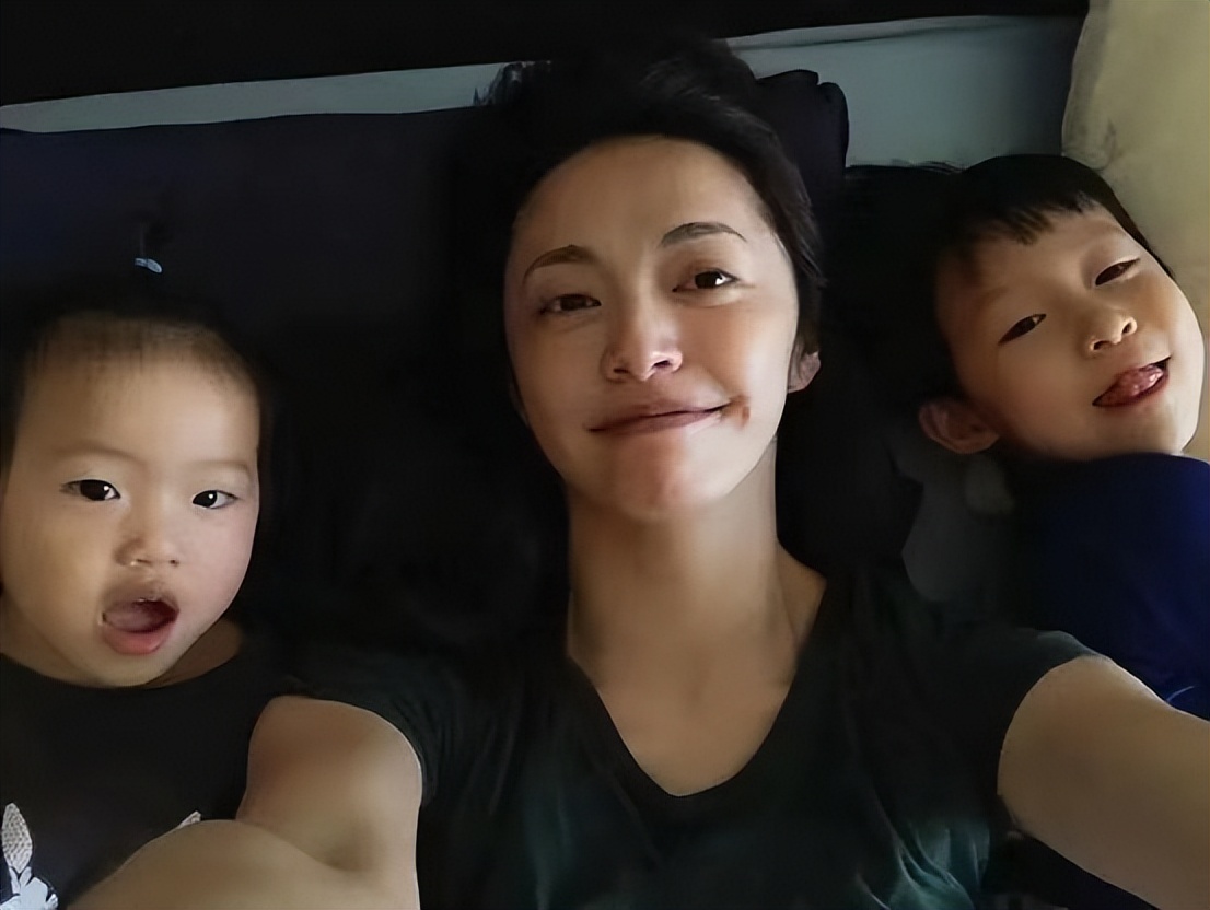 《炊事班的故事》20年演员大变样，主角逐渐沉寂配角一个比一个红