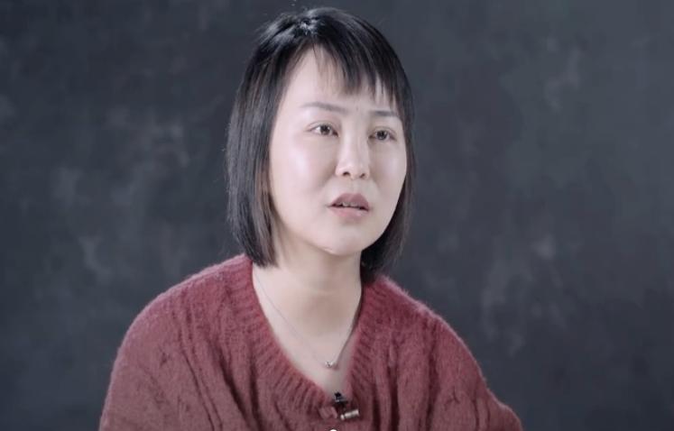 女子向微信300人借钱,河南一女孩发朋友圈借钱