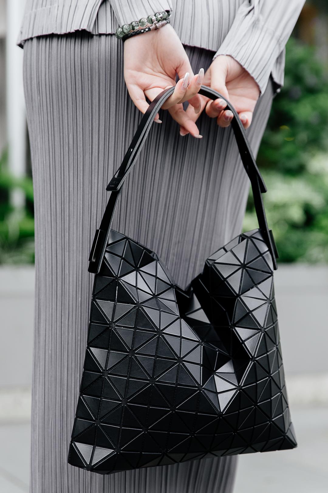 三宅一生包包香港店地址,广州有三宅一生包专柜吗