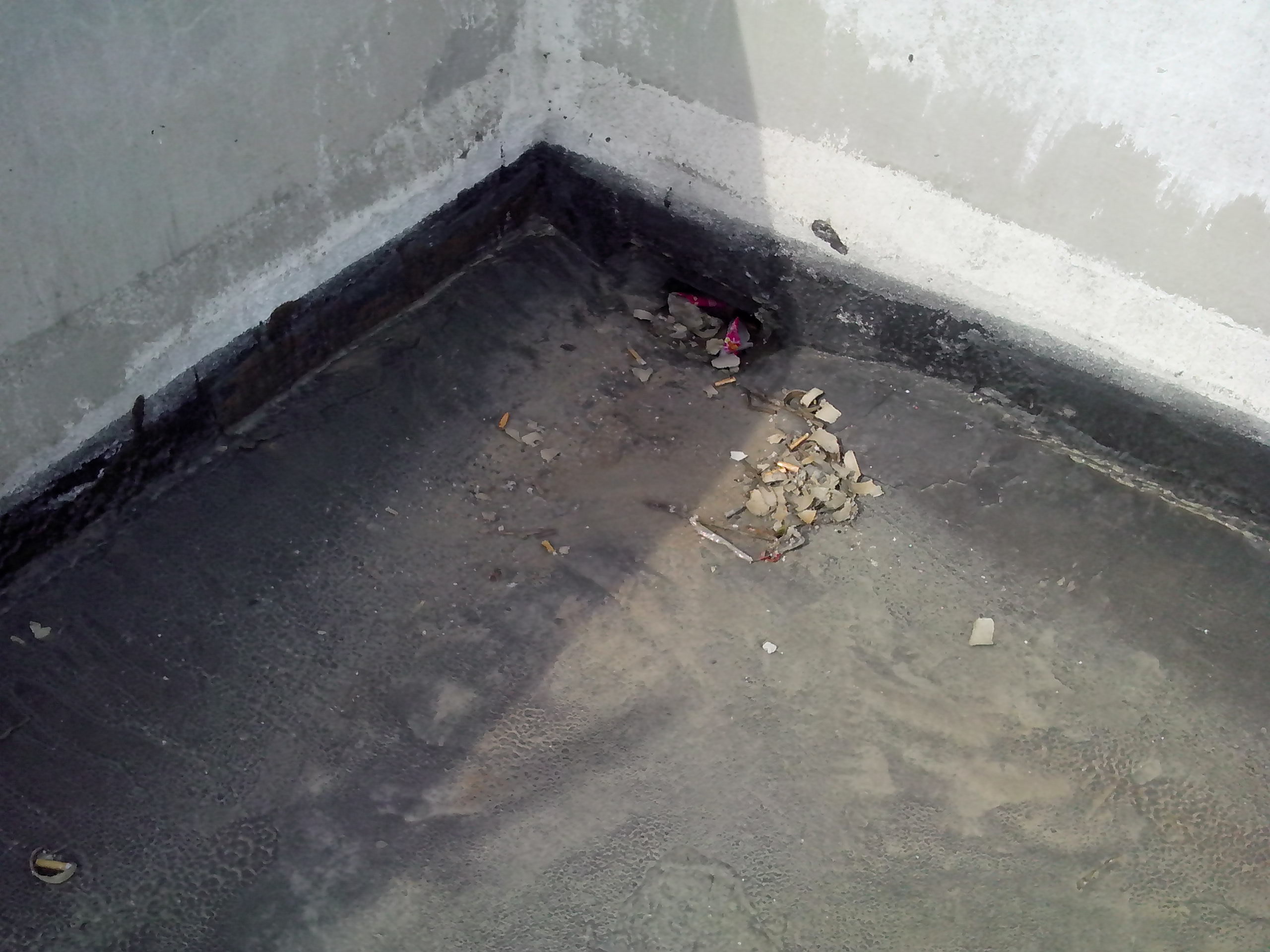 商品房顶层漏水如何申请维修,高层阳台封窗漏水室外如何维修