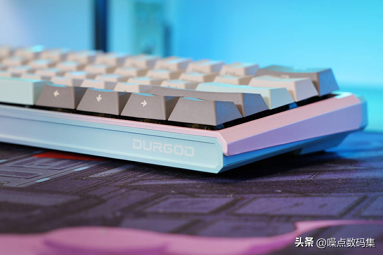 杜伽k330w热插拔机械键盘体验,杜伽k310樱桃黑轴键盘测评