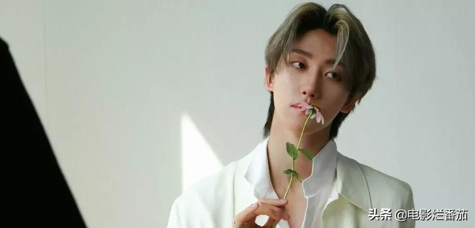 全球最帅100张面孔肖战,全球最帅十大面孔肖战