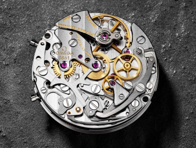 欧米茄超霸赛车计时码表值得买吗,百年灵超级海洋和欧米茄超霸